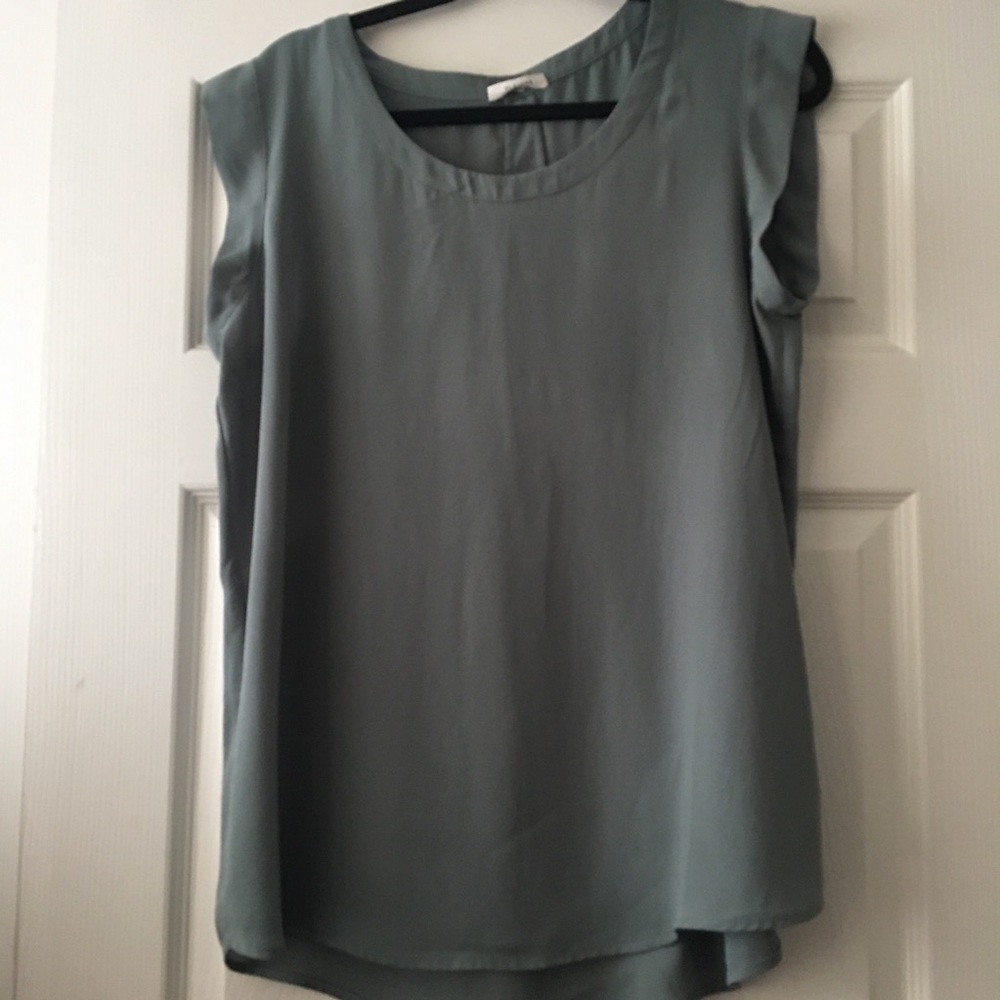 Pleione  short sleeve blouse sizeLarge